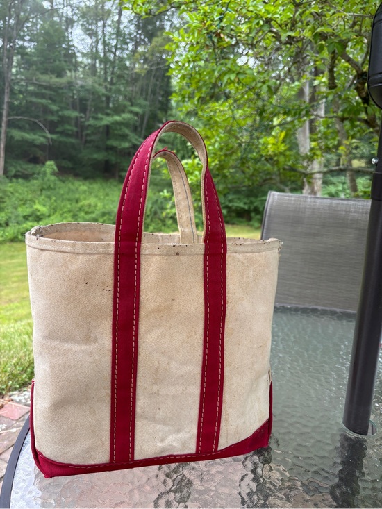 L.L. Bean Handbags - 1980s Zigzag L.L. Bean Natural Canvas Tote with Red Handles